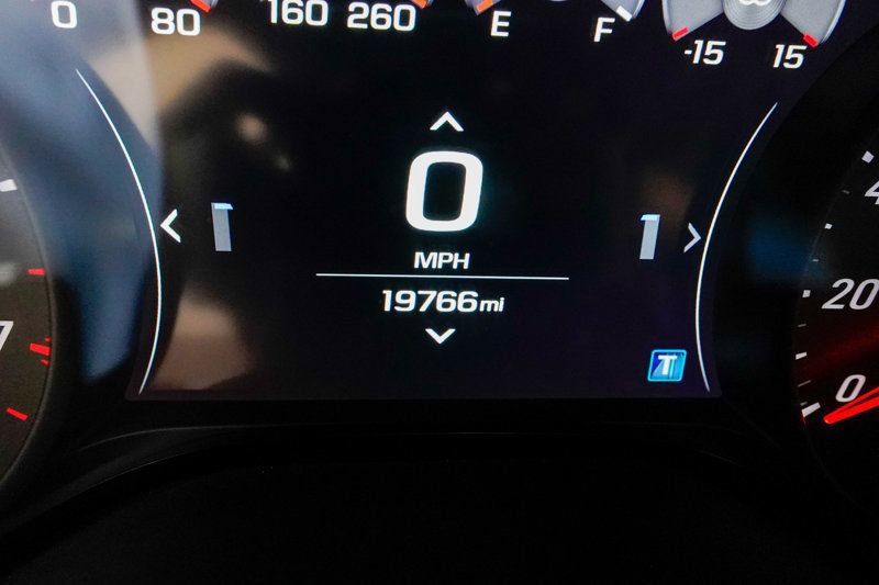 Used 2019 Chevrolet Camaro ZL1 image 70