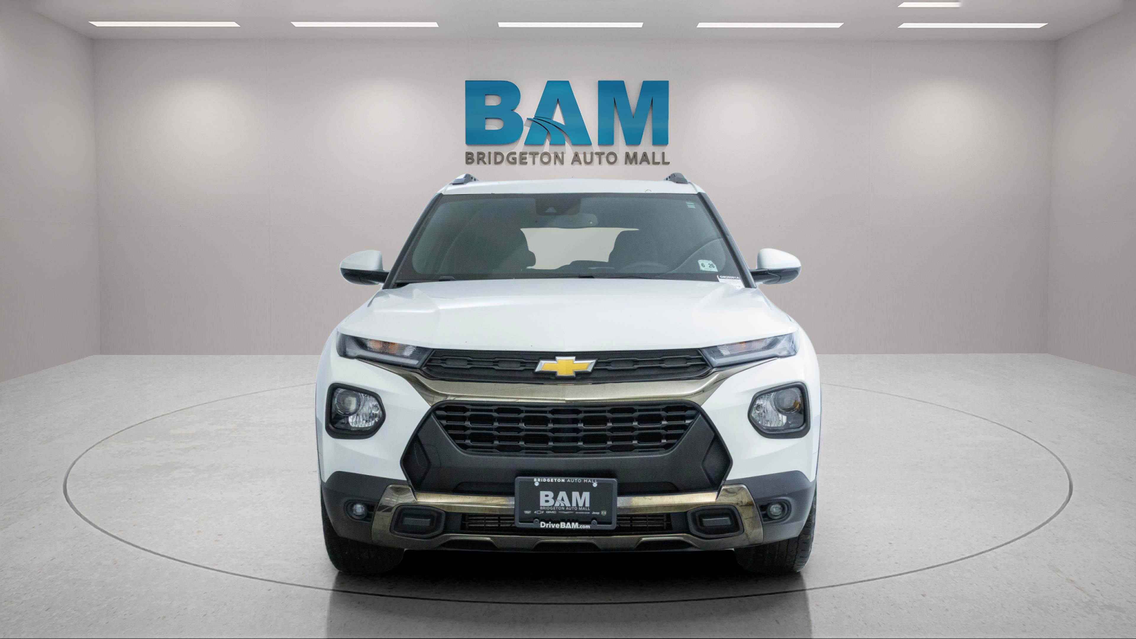 Used 2021 Chevrolet TrailBlazer ACTIV w/ Convenience Package FWD image 2