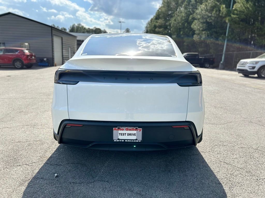 Used 2026 Tesla Model Y 2WD image 6