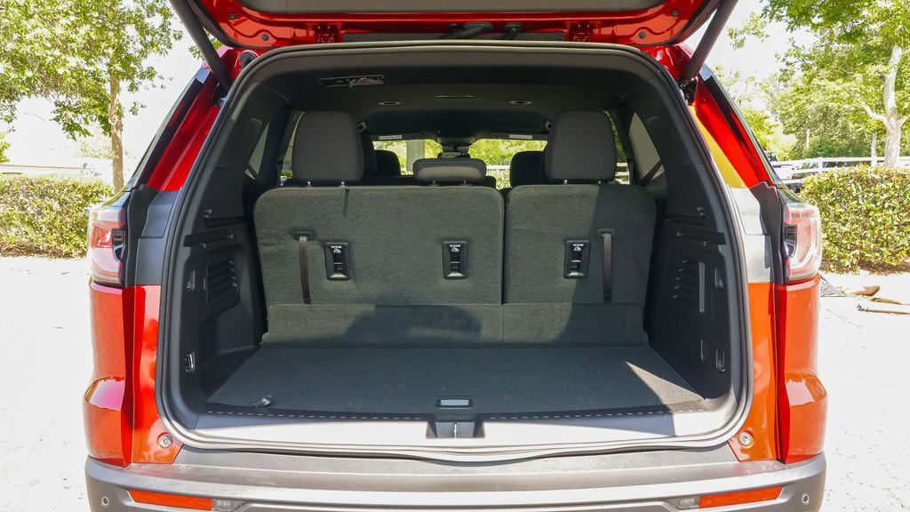 New 2025 GMC Acadia Elevation image 12