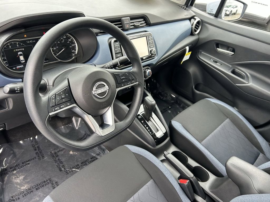 Used 2025 Nissan Versa SV w/ Trunk Package image 25