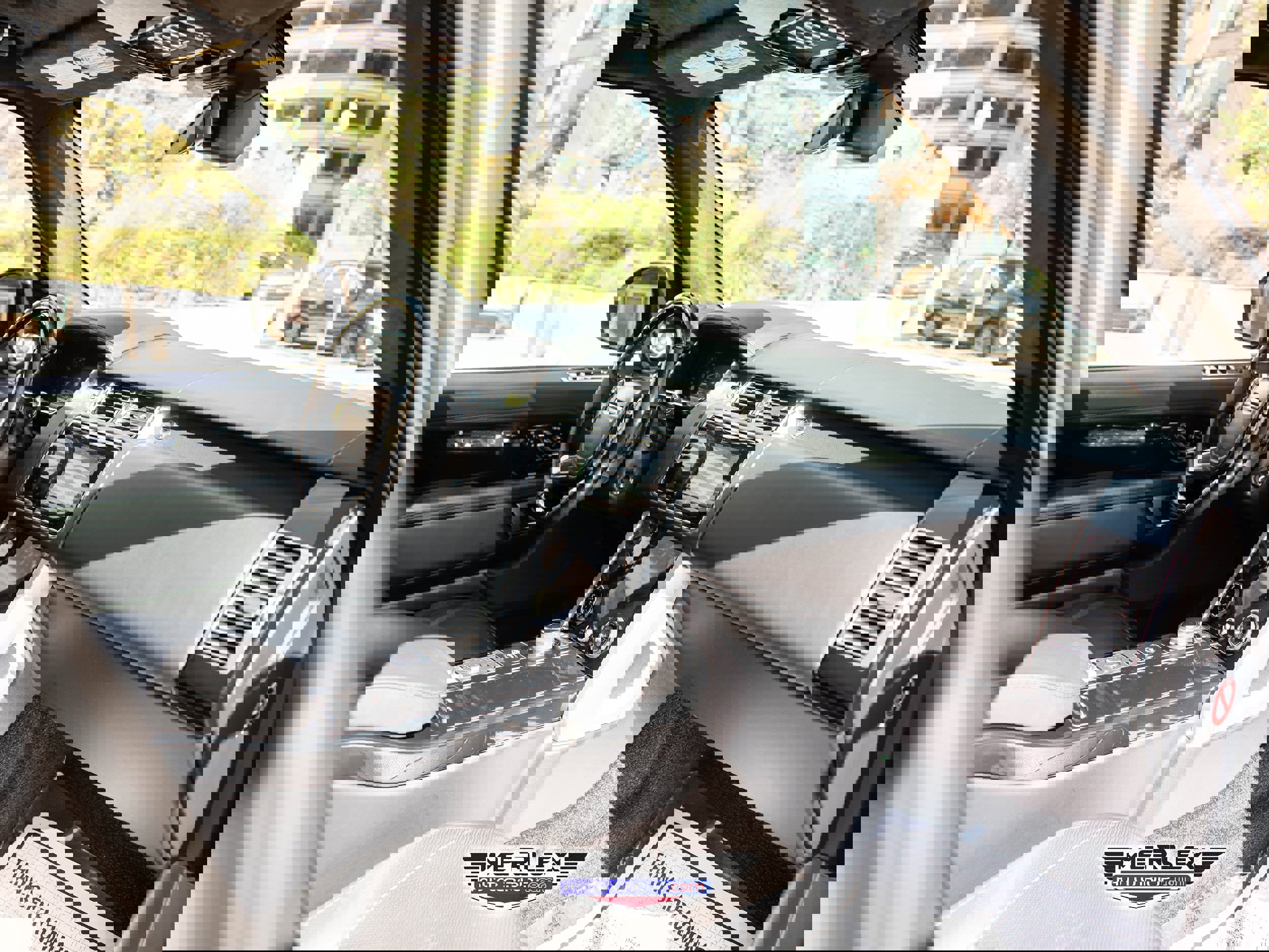 Used 2018 Land Rover Range Rover Long Wheelbase Supercharged image 15