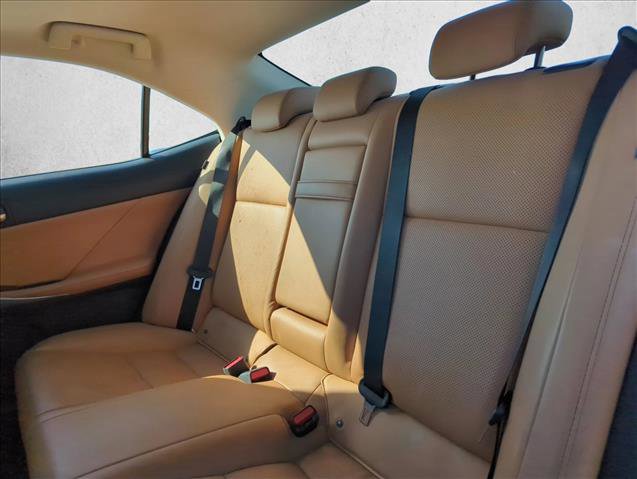 Used 2017 Lexus IS 200t image 18