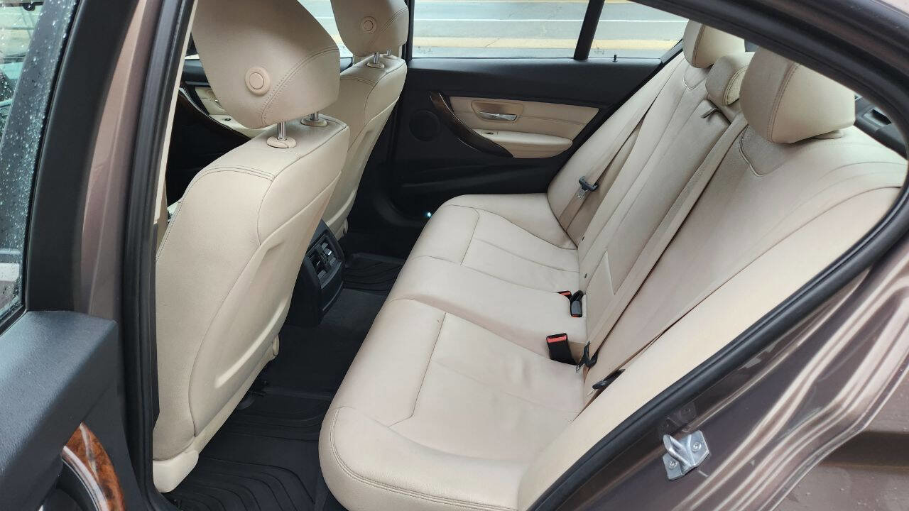 Used 2015 BMW 320i xDrive Sedan image 14
