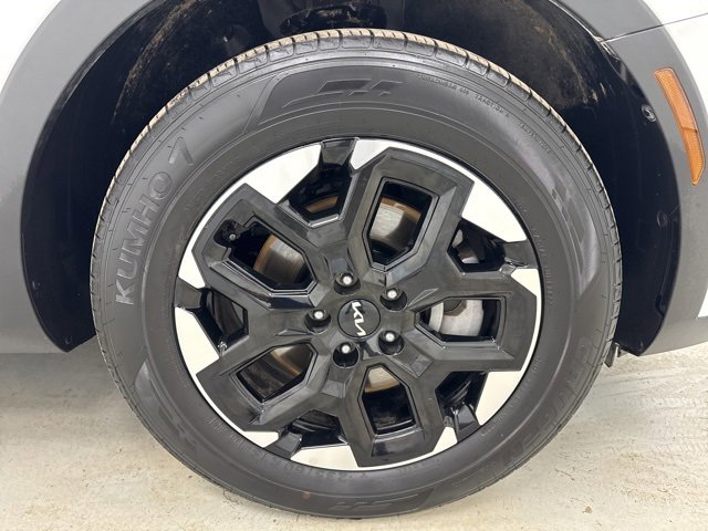 Used 2025 Kia Sorento S image 35