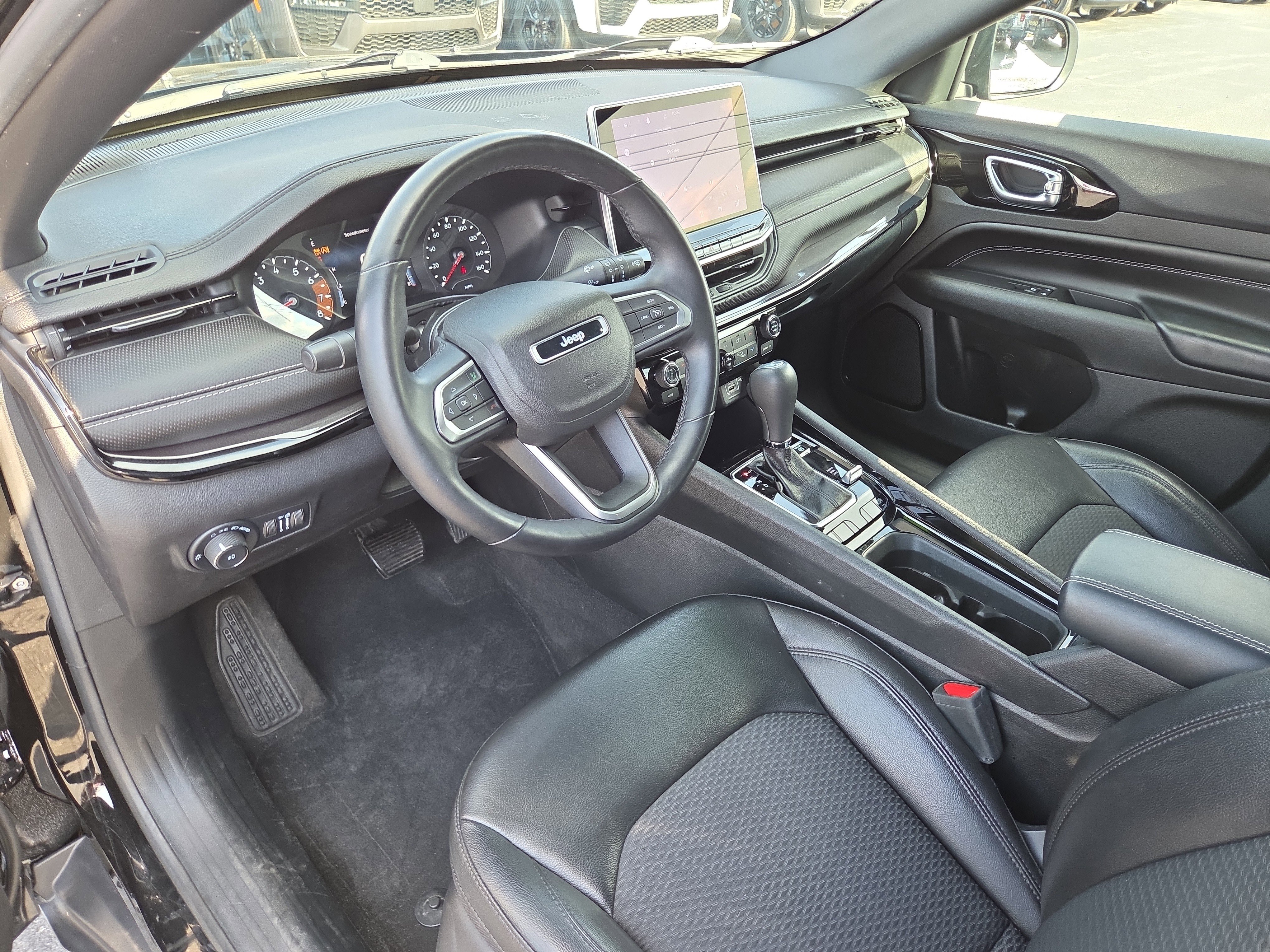 Used 2022 Jeep Compass Altitude w/ Convenience Group AWD/4WD image 15