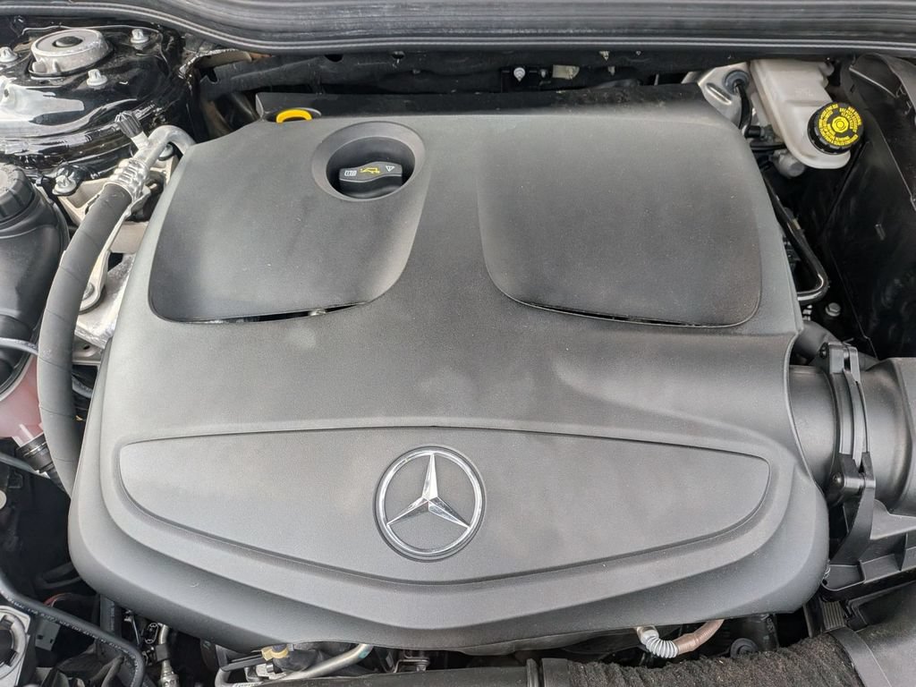 Used 2020 Mercedes-Benz GLA 250 4MATIC w/ Premium Package image 38