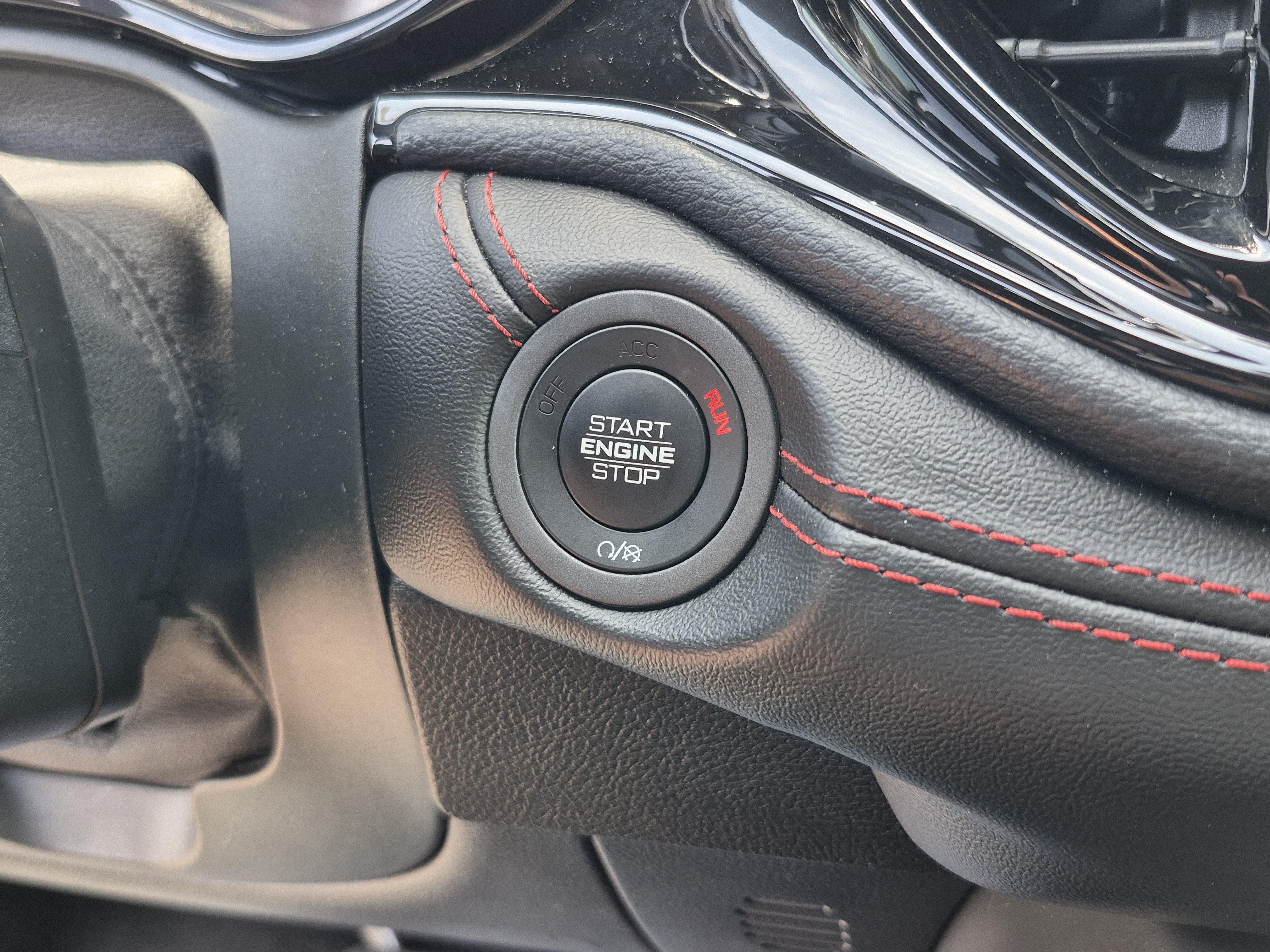 Used 2025 Dodge Durango GT RWD image 33