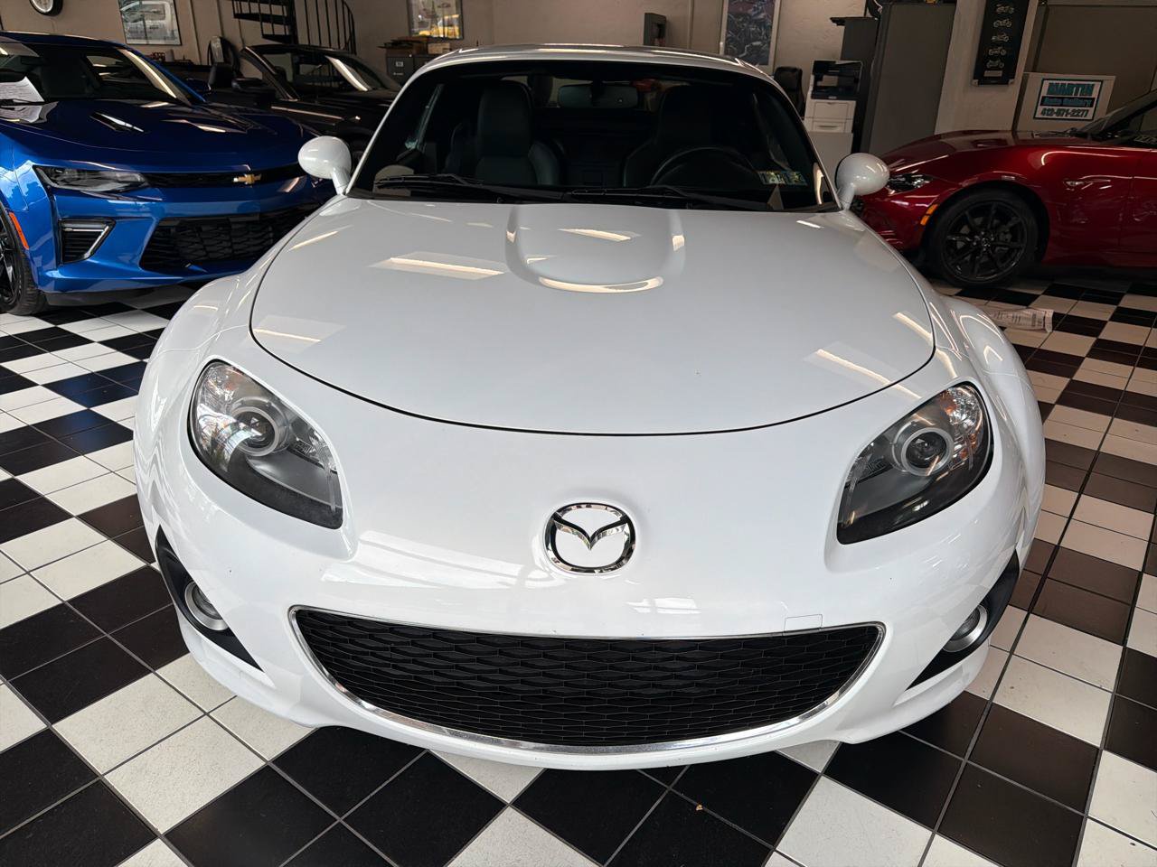 Used 2012 MAZDA MX-5 Miata Grand Touring w/ Premium Pkg RWD image 2