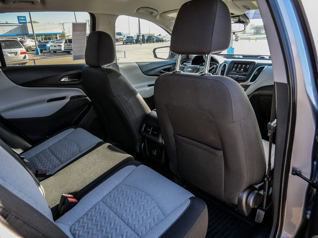 Used 2023 Chevrolet Equinox LS w/ LS Convenience Package image 18