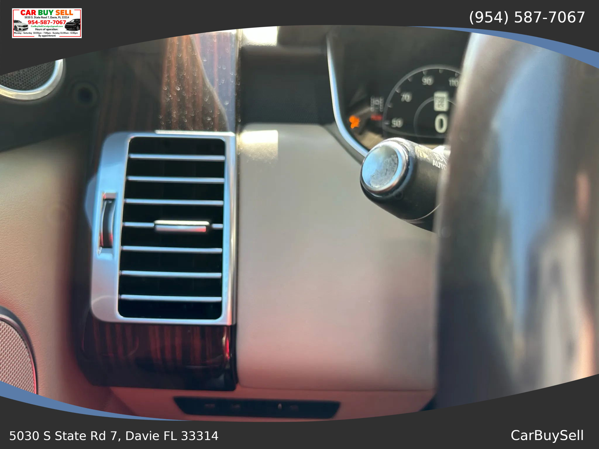 Used 2017 Land Rover Range Rover HSE image 38