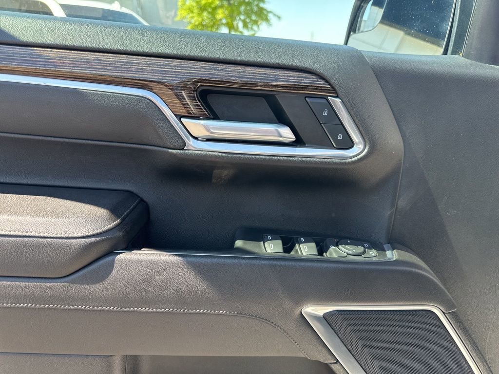 Used 2022 GMC Sierra 1500 Elevation w/ X31 Off-Road Package AWD/4WD image 11