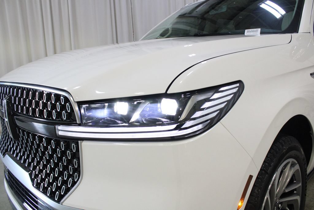 New 2027 Lincoln Navigator L Reserve AWD/4WD image 33