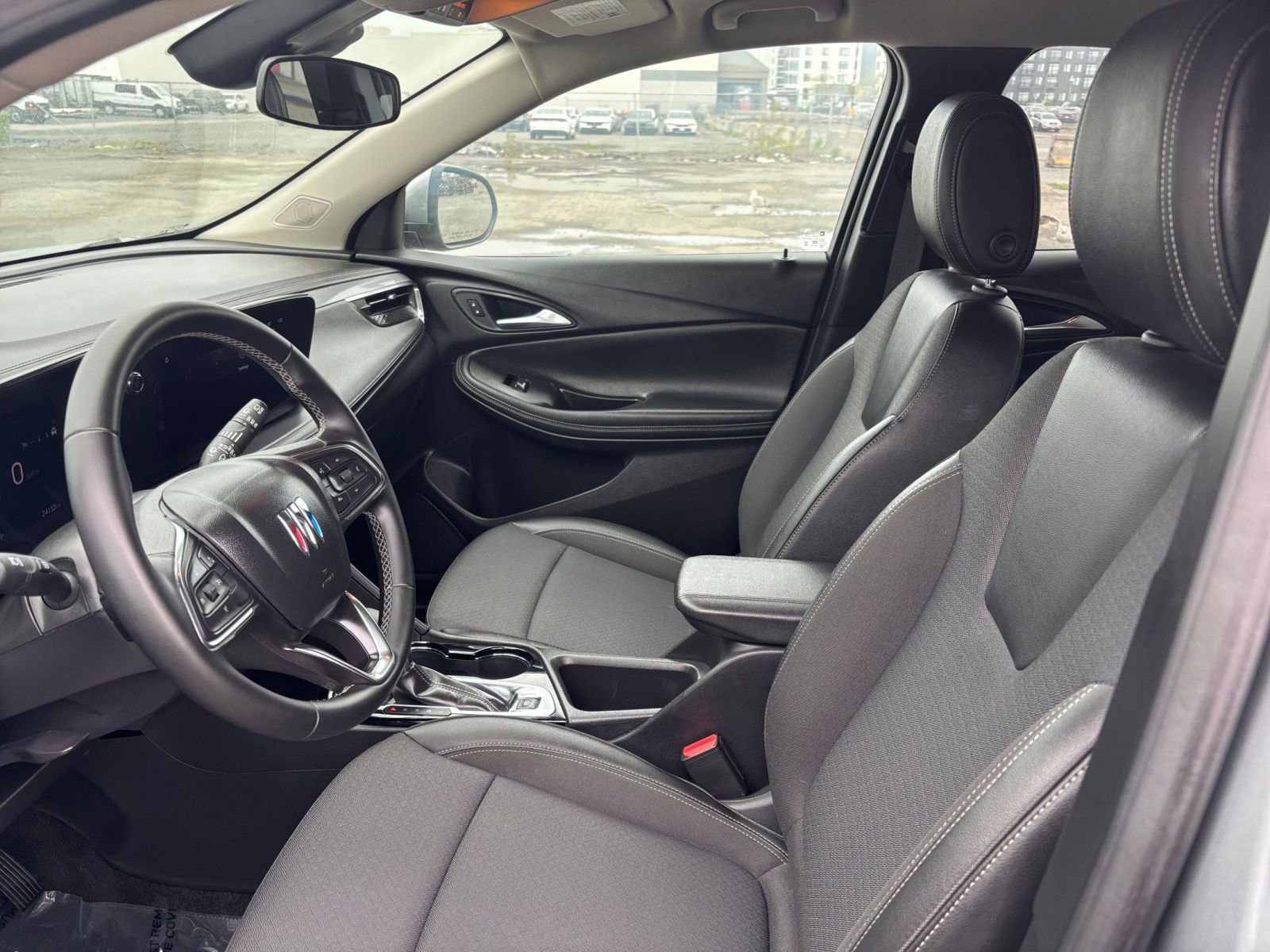 Used 2025 Buick Encore GX Preferred FWD image 23