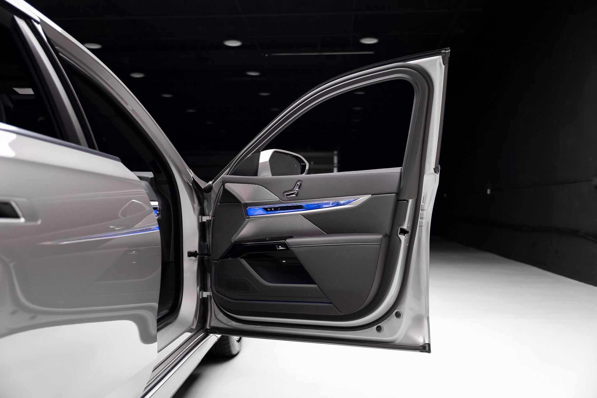 Used 2024 BMW i7 eDrive50 RWD image 59