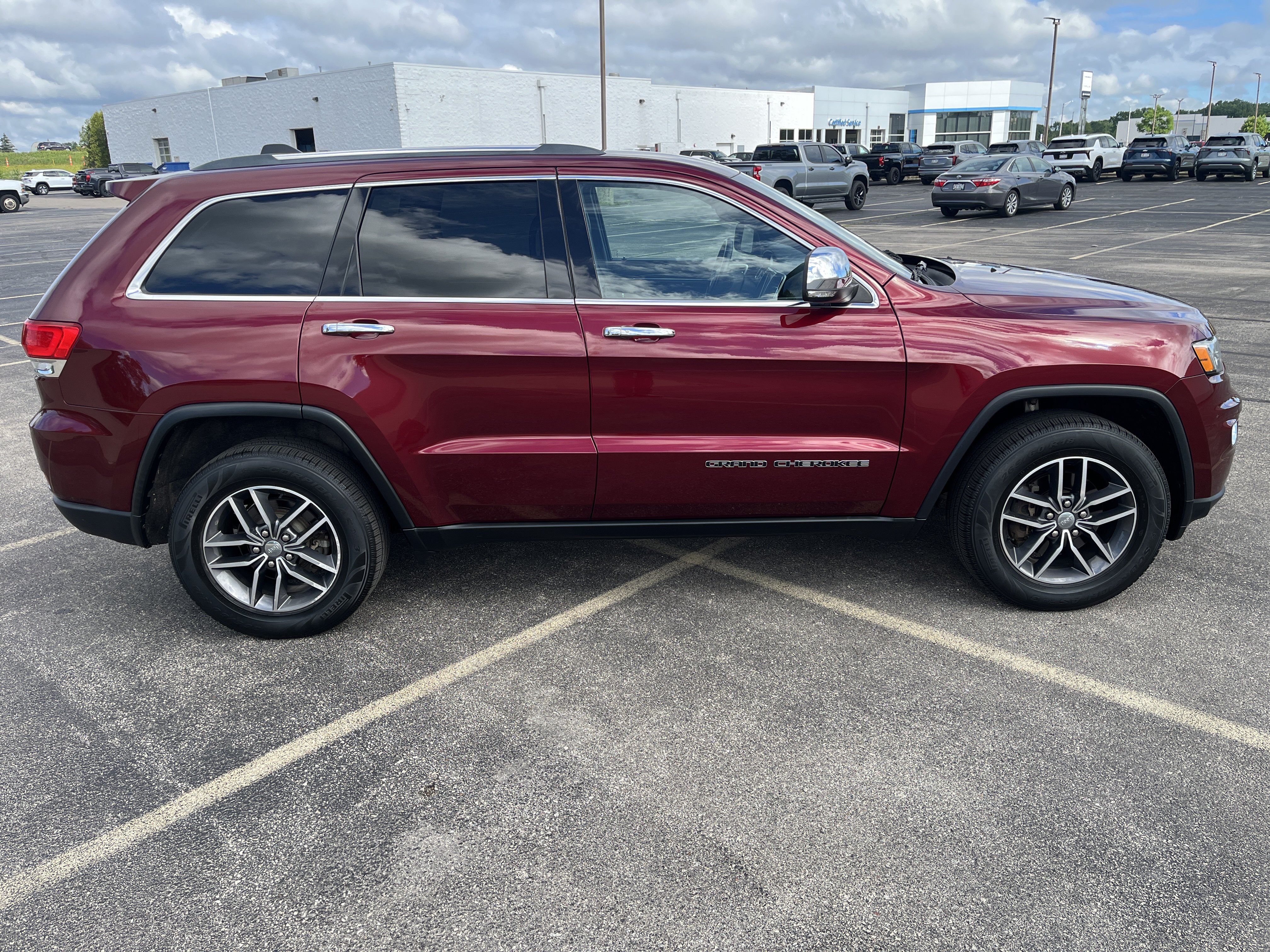 Used 2018 Jeep Grand Cherokee Limited w/ Trailer Tow Group IV AWD/4WD image 8