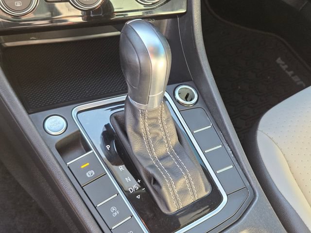 Used 2019 Volkswagen Jetta R-Line w/ R-Line Cold Weather Package FWD image 24