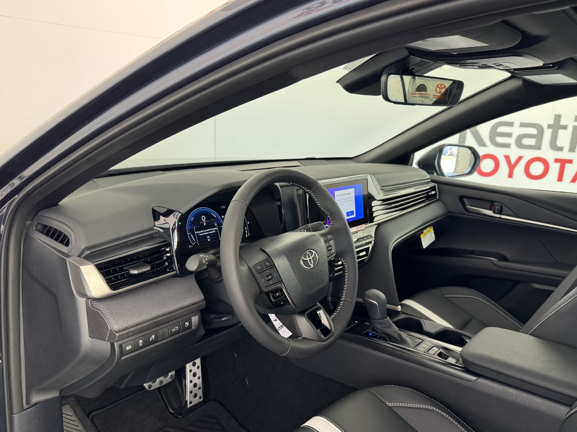 New 2026 Toyota Camry SE w/ Convenience Package FWD image 2