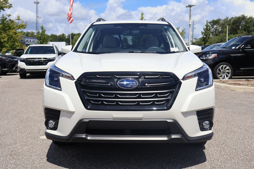 Used 2024 Subaru Forester Premium AWD/4WD image 3