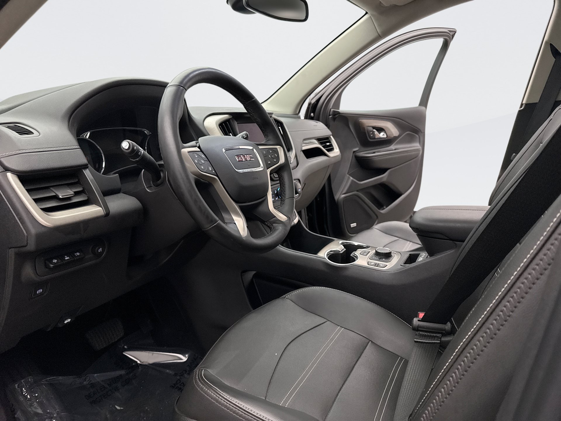 Used 2023 GMC Terrain Denali w/ Black Diamond Edition AWD/4WD image 10