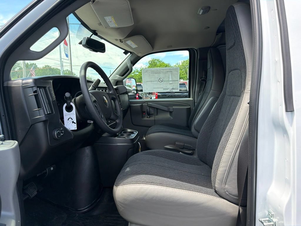 New 2026 Chevrolet Express 2500 Extended w/ Driver Convenience Package RWD image 9