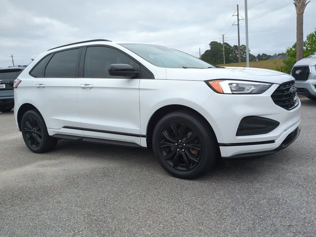 Used 2022 Ford Edge SE w/ Black Appearance Package AWD/4WD image 2