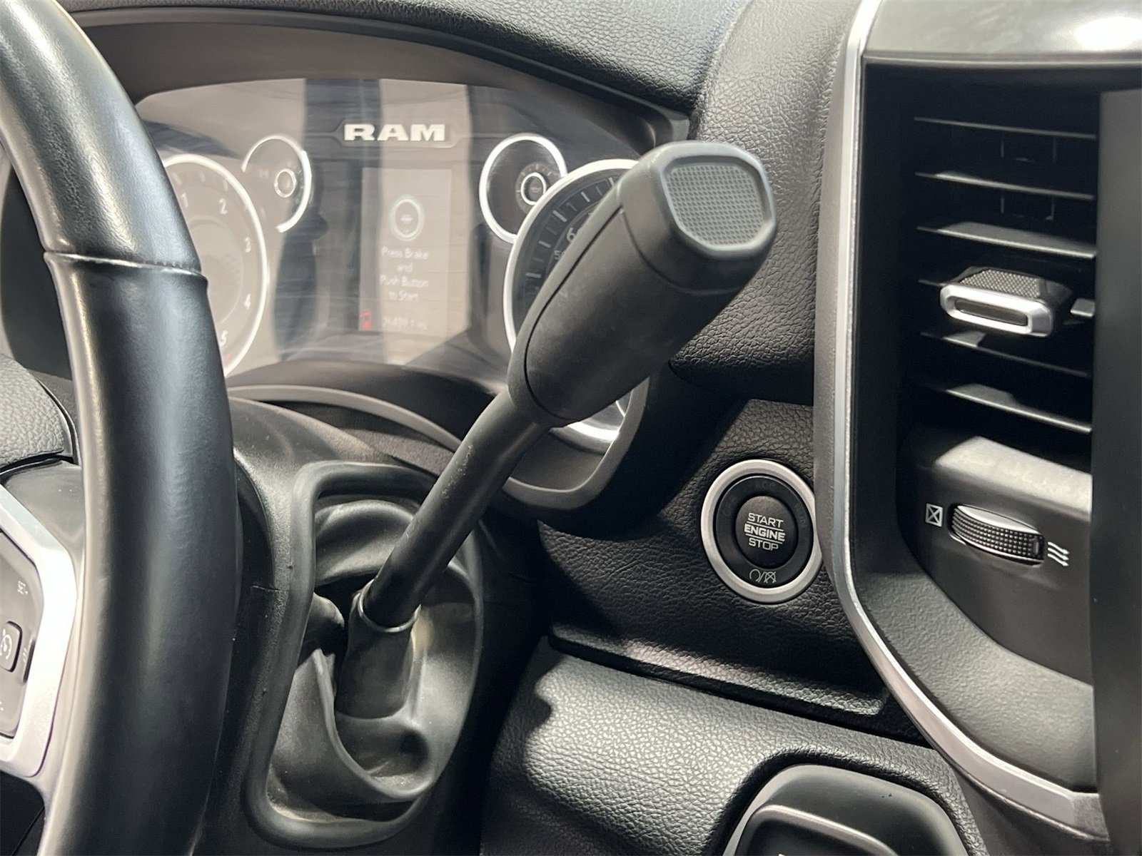 Used 2024 RAM 3500 Big Horn image 19