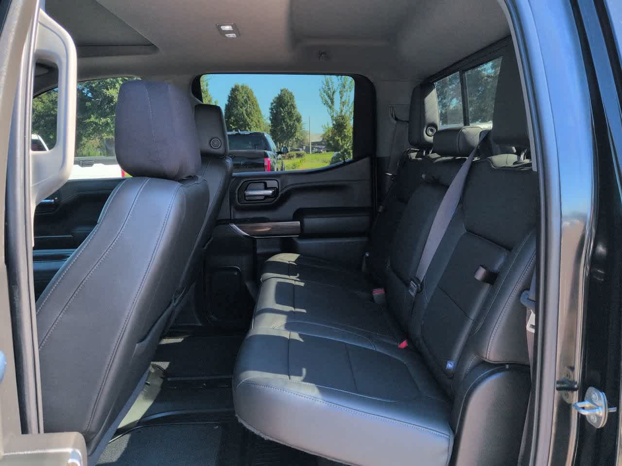 Used 2022 Chevrolet Silverado 1500 RST w/ Redline Edition AWD/4WD image 13