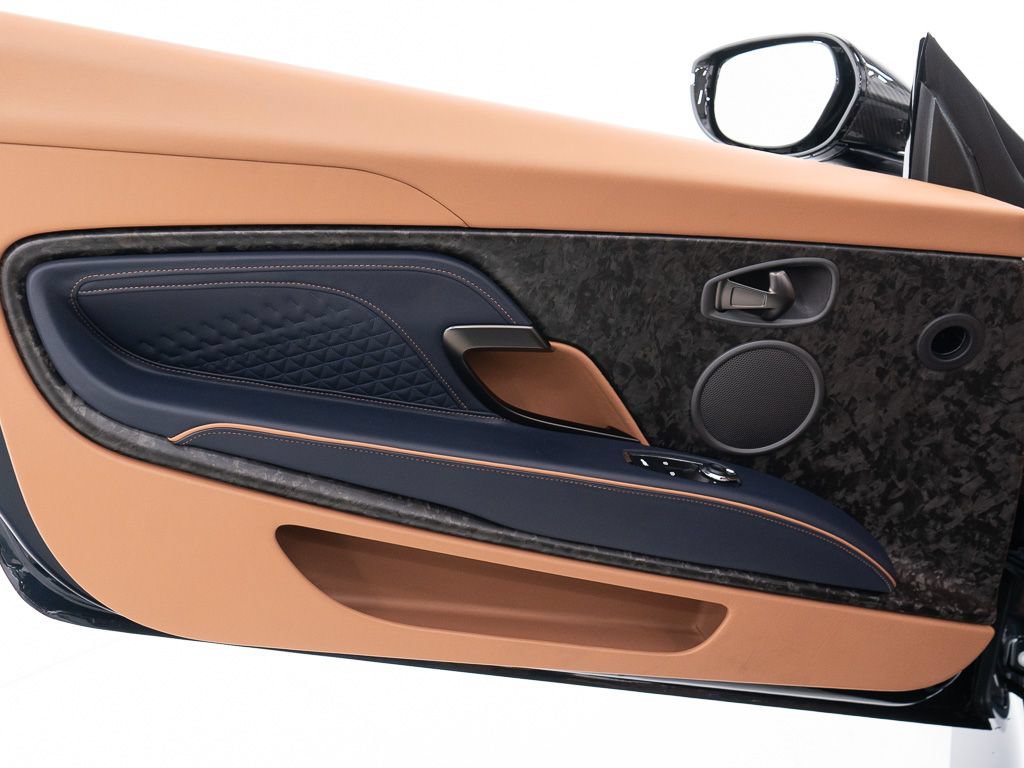 Used 2023 Aston Martin DBS Superleggera Volante RWD image 19