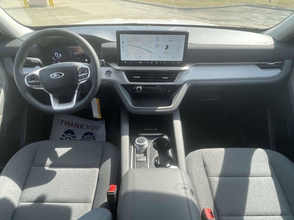New 2025 Ford Explorer Active image 10