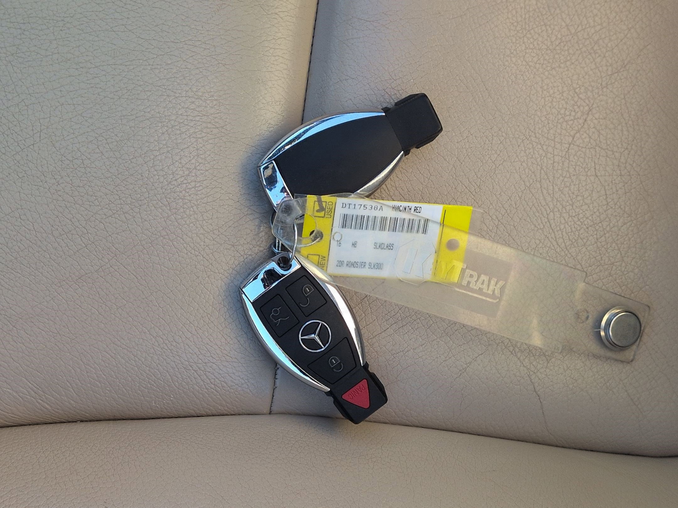 Used 2016 Mercedes-Benz SLK 300 image 33