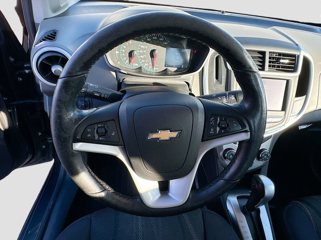 Used 2020 Chevrolet Sonic LT w/ Convenience Package image 12