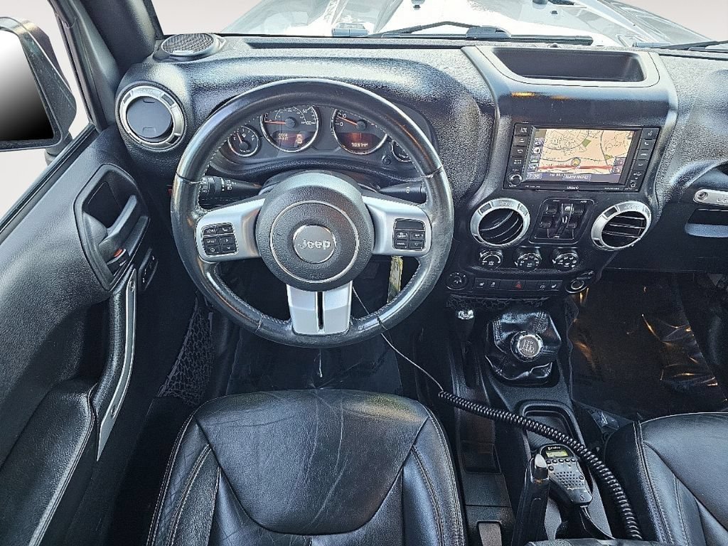 Used 2015 Jeep Wrangler Unlimited Rubicon AWD/4WD image 23