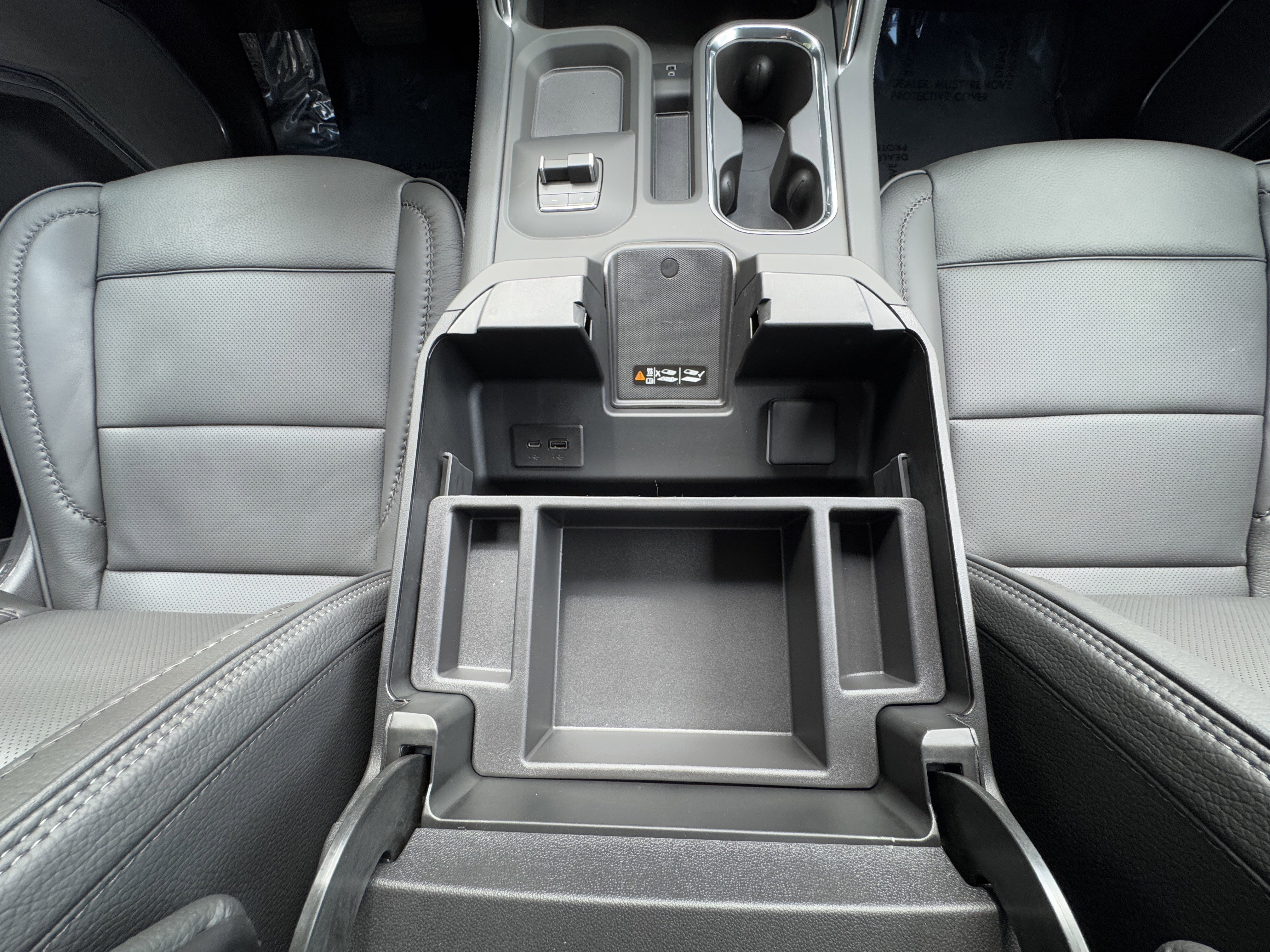 New 2026 GMC Sierra 3500 Denali w/ Denali Reserve Package image 32