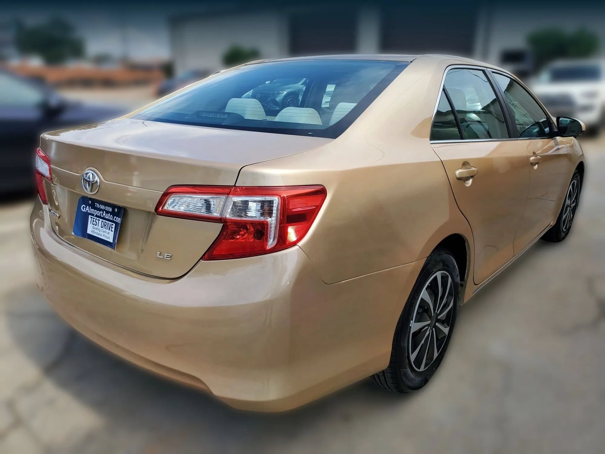 Used 2012 Toyota Camry LE FWD image 10