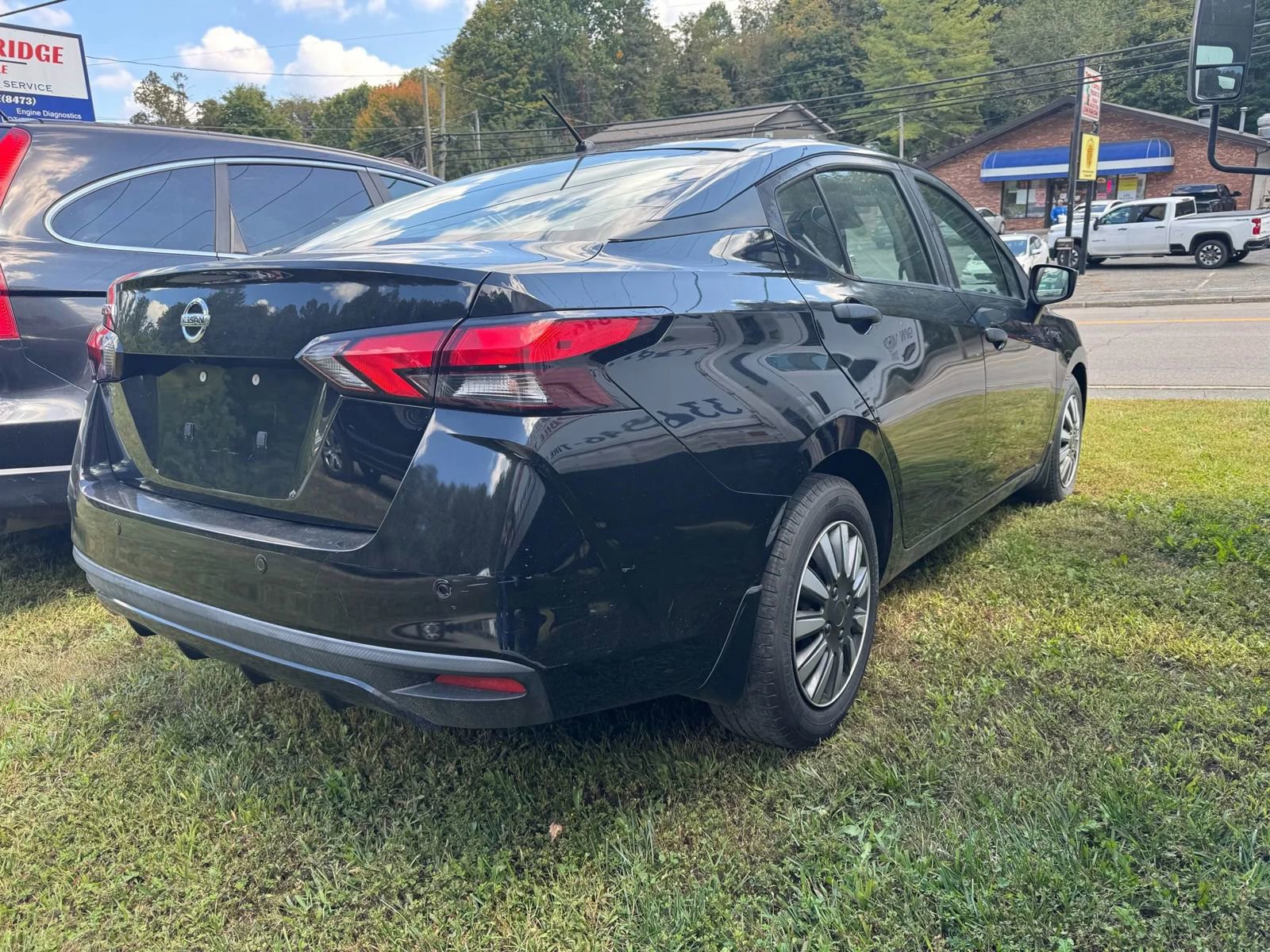Used 2020 Nissan Versa S image 4