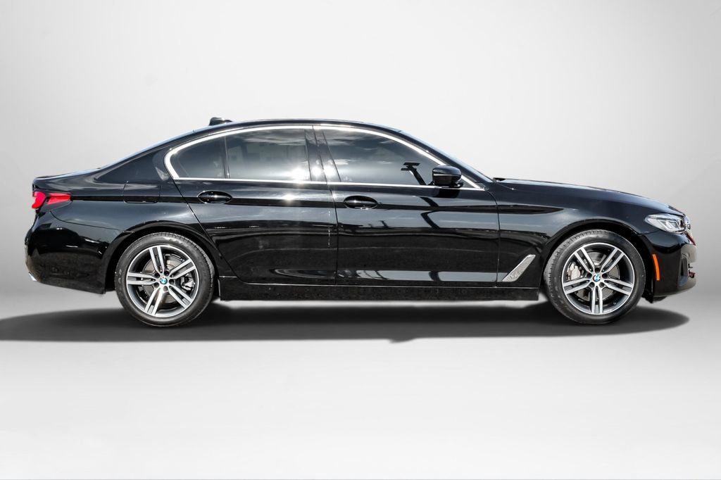 Used 2021 BMW 530i w/ Convenience Package RWD image 5