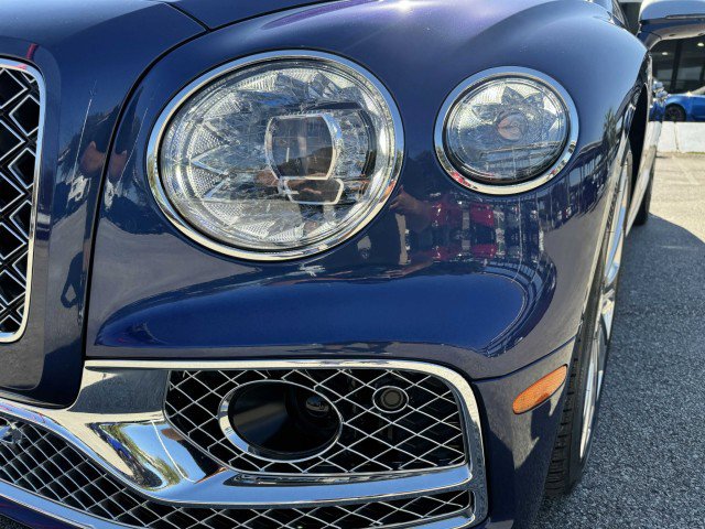 Used 2023 Bentley Flying Spur W12 image 15