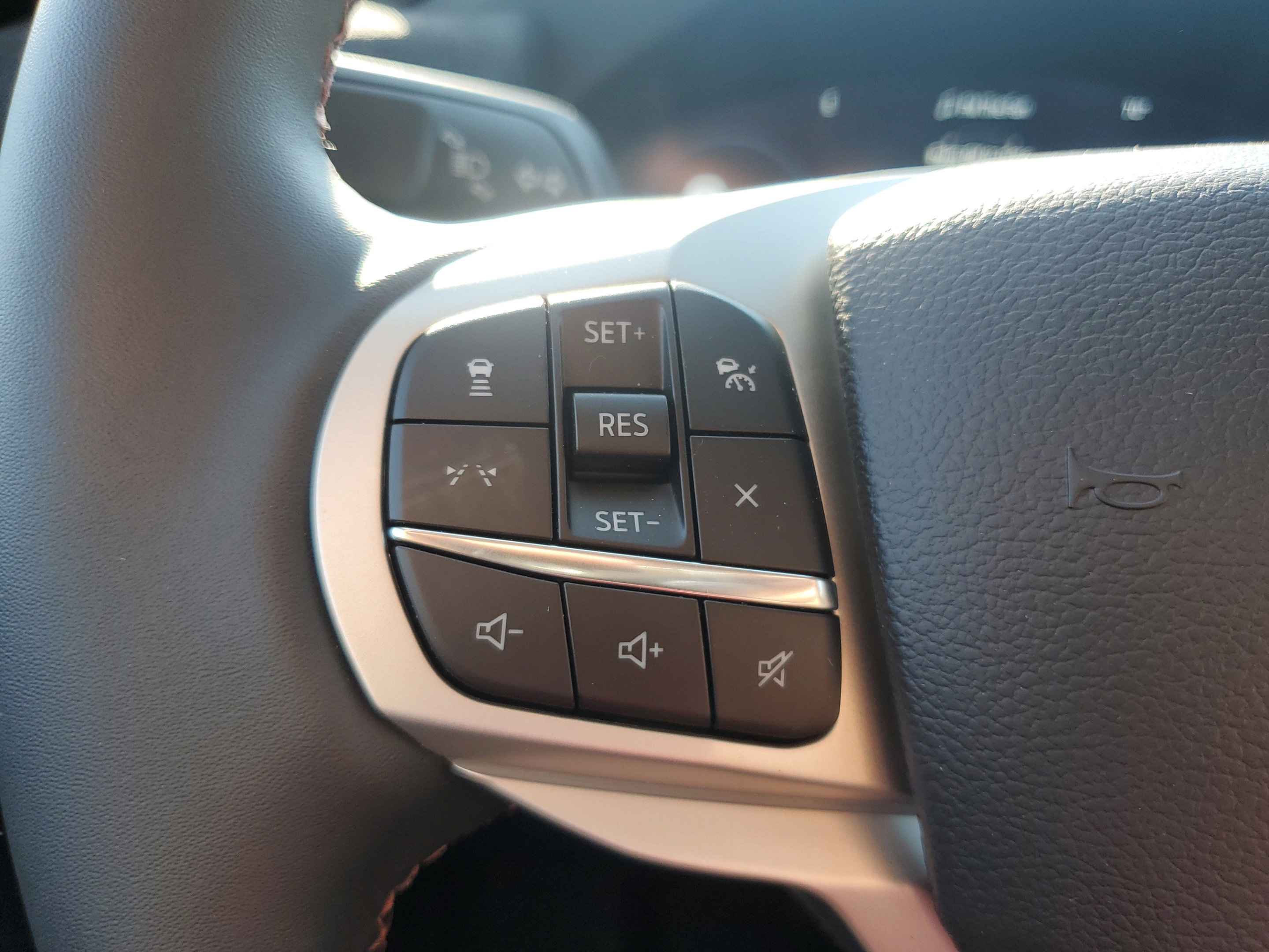 New 2026 Ford Explorer Active AWD/4WD image 16