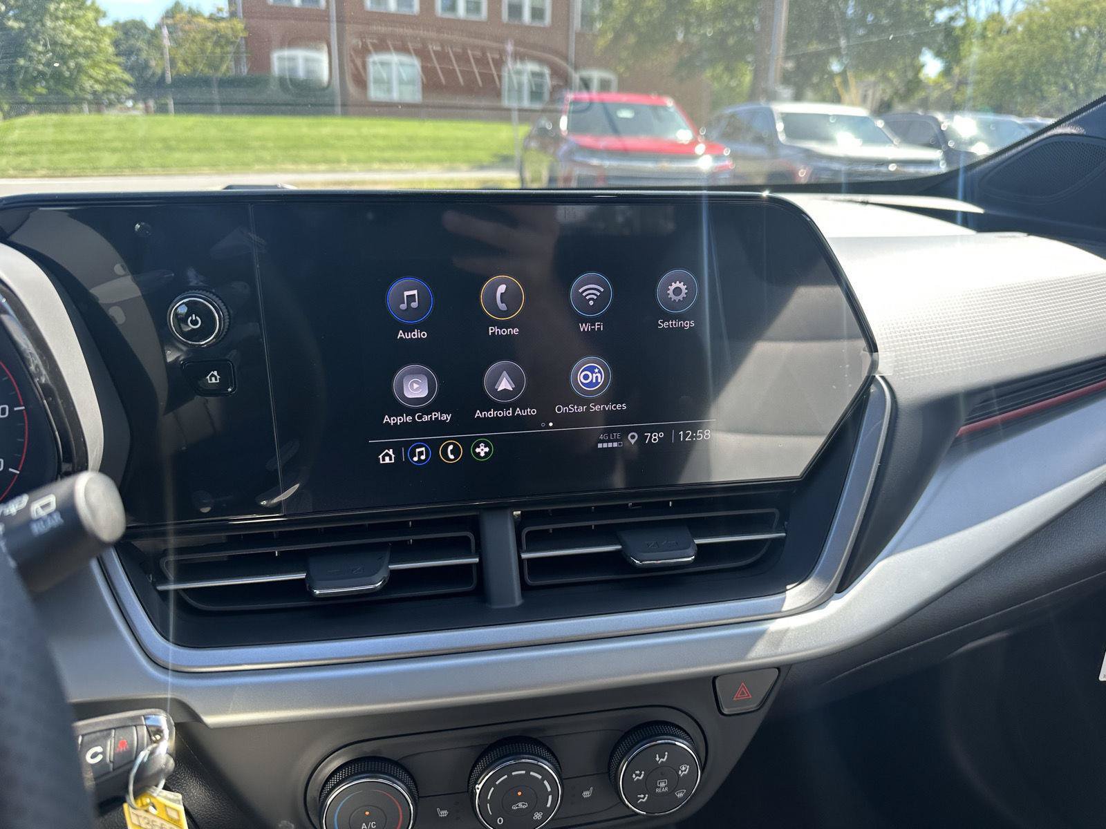 New 2026 Chevrolet Trax RS w/ Sunroof Package FWD image 21