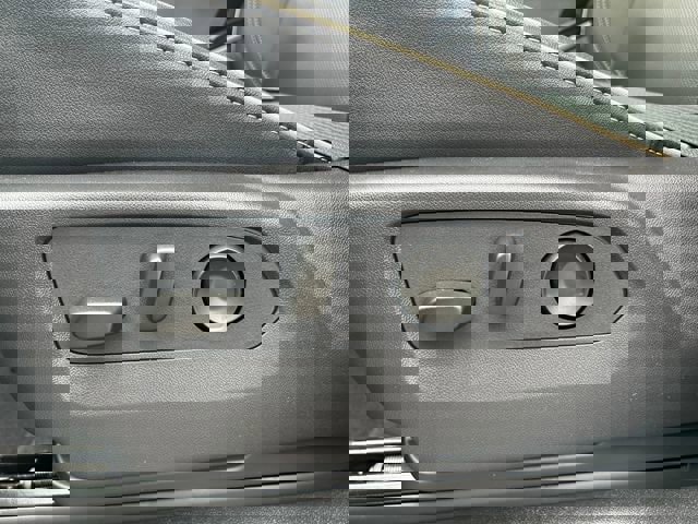 New 2026 Chevrolet Suburban Premier image 24