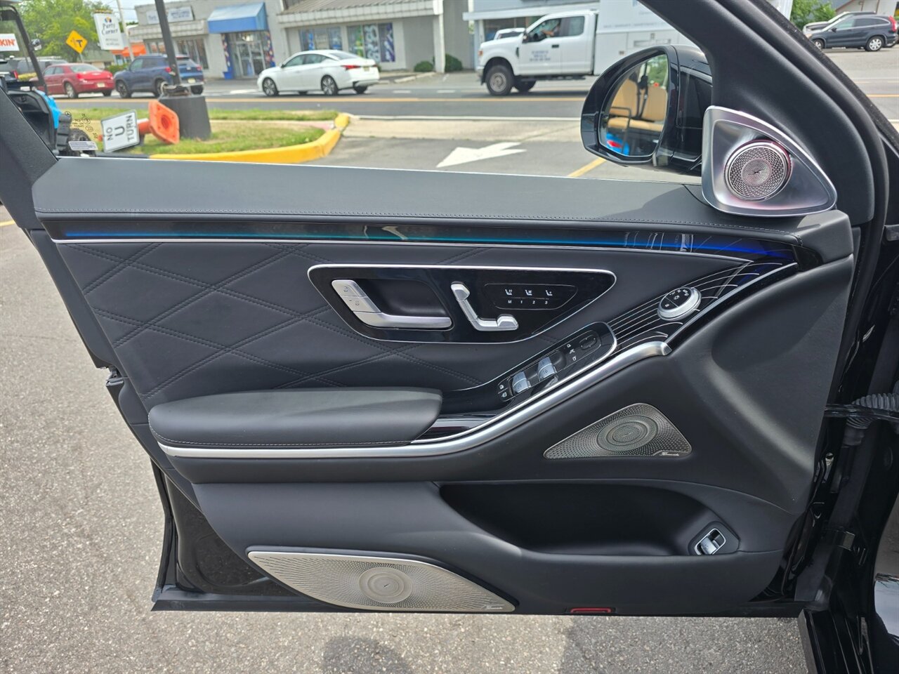Used 2022 Mercedes-Benz Maybach S 580 4MATIC image 35
