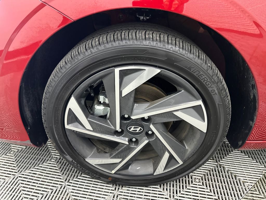 Used 2025 Hyundai Elantra SEL FWD image 11