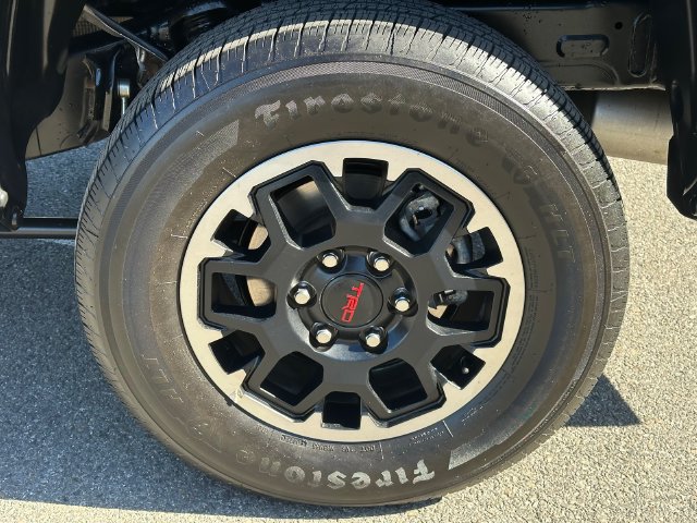 Certified 2025 Toyota Tacoma SR5 AWD/4WD image 31