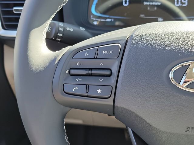 New 2026 Hyundai Venue SEL FWD image 5