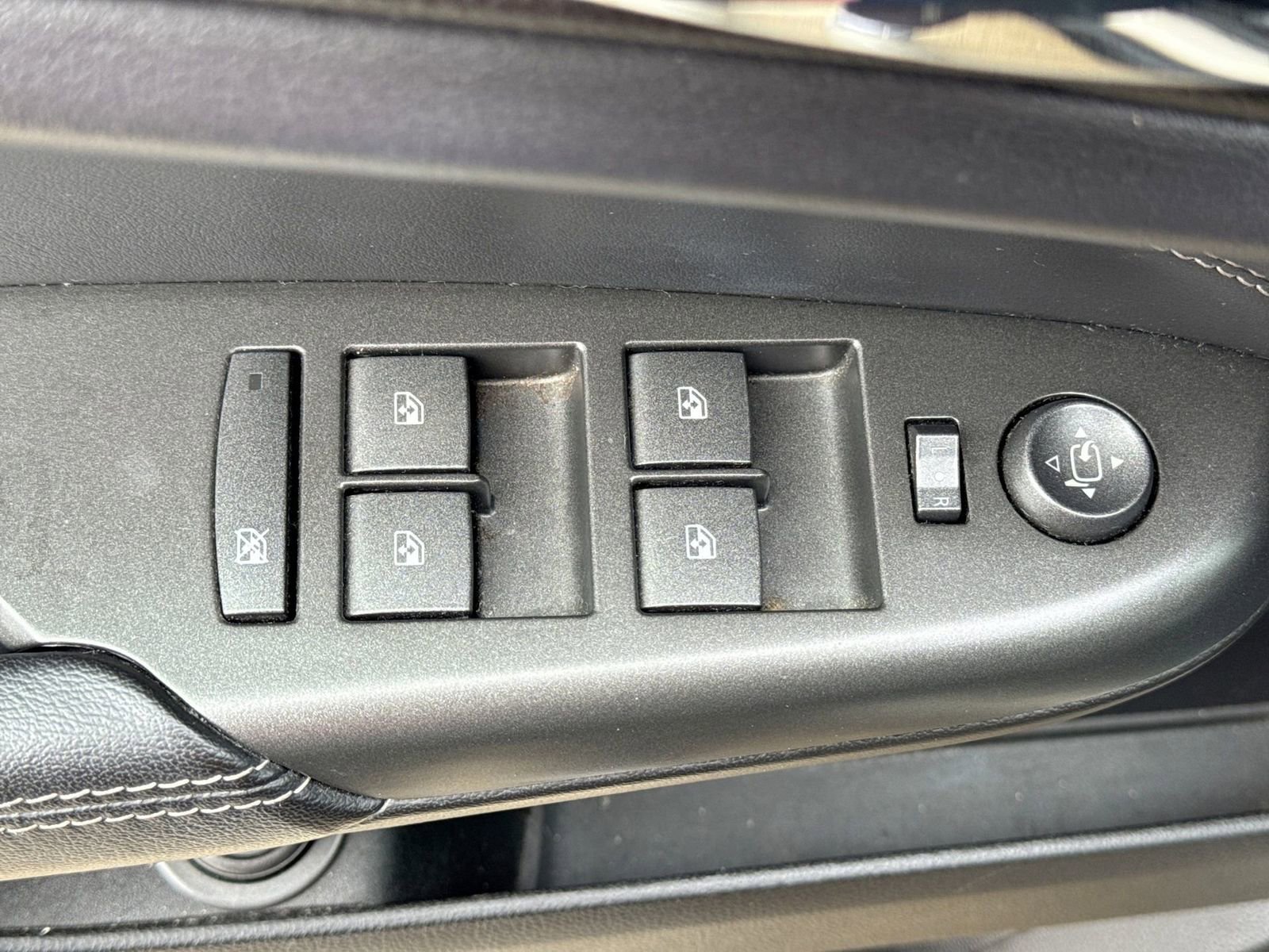 Used 2012 Cadillac SRX Premium w/ LPO, Protection Package image 17