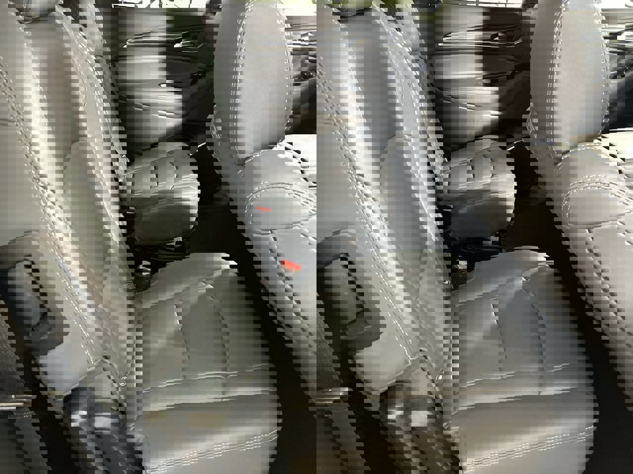 Used 2024 Buick Enclave Premium image 24