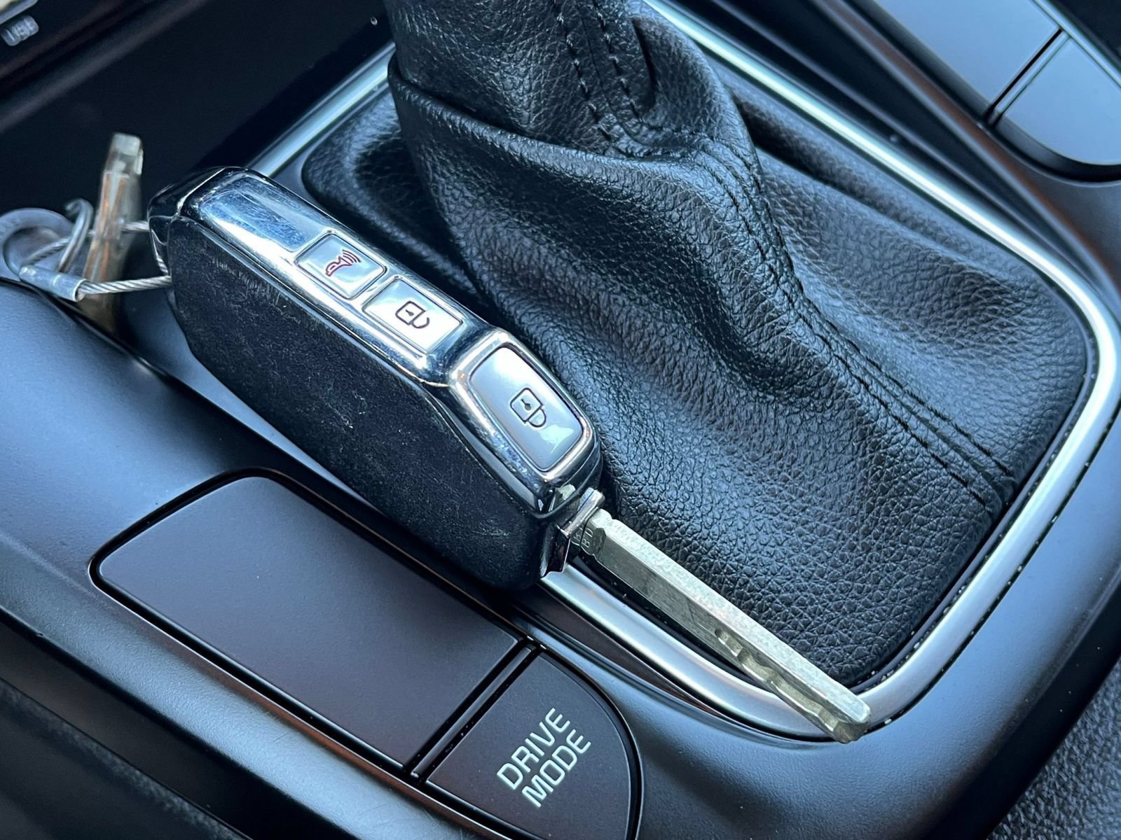 Used 2025 Kia Soul LX w/ LX Technology Package FWD image 21