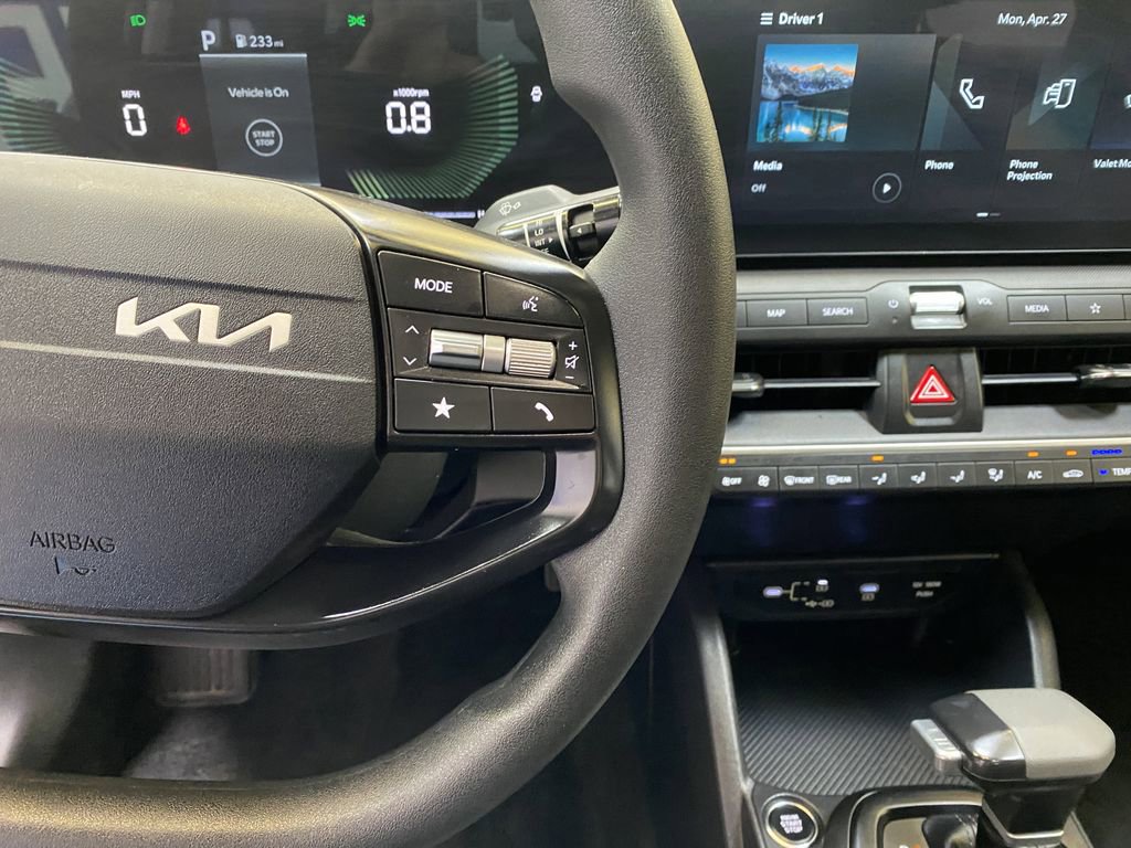 Used 2025 Kia K4 FWD image 30