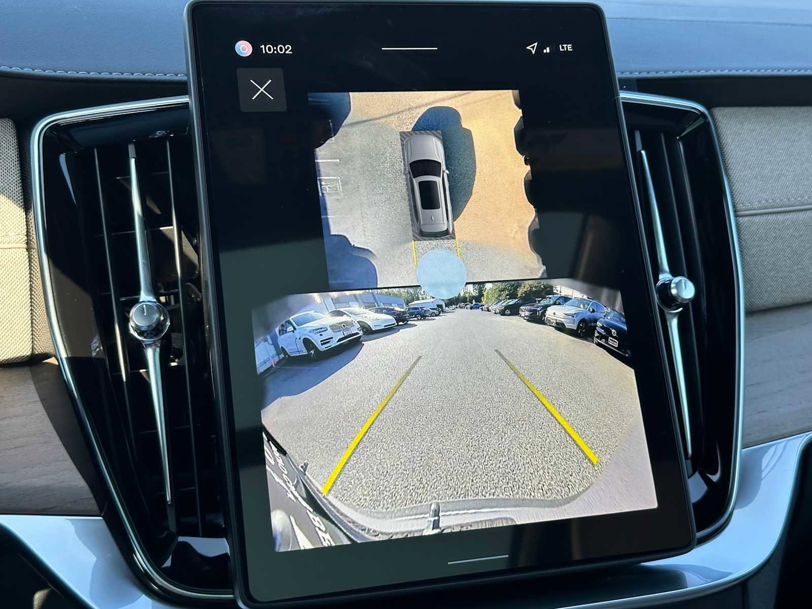 New 2026 Volvo XC90 B6 Plus w/ Protection Package Premier image 27